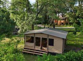 Camping le Calatrin - Onlycamp，位于Paladru的住宿