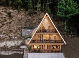 SaffronStays Bagh Kufri - Deluxe Suites