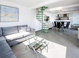 Exquisite Corfu Retreat 3 Bedrooms Villa Thea Pyrgi Panoramic Sea Views Private Pool Unforgettable Getaway，位于Pyrgi的酒店
