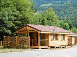 Camping Onlycamp le Martinet，位于Villard-Saint-Sauveur的露营地