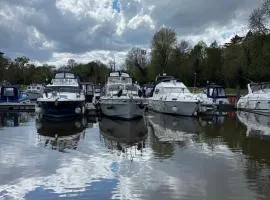 Floating tranquility