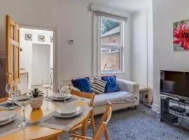 StayZo House Accommodation- Coventry Free Parking