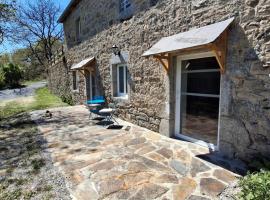 Petit gîte de Carboniès，位于Saint-Félix-de-Lunel的别墅