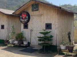 Bambooz Bell cottage and camps I Kasauli I Lake View & Trekking，位于卡绍利的酒店