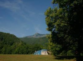 Camping Les Prairies，位于Scata的酒店