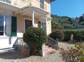 Meine Sonne Riviera Cottage, apartment in historic villa，位于因佩里亚的酒店