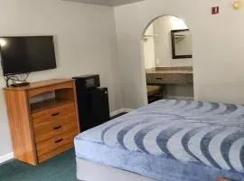 King Bed Hotel Studio 106