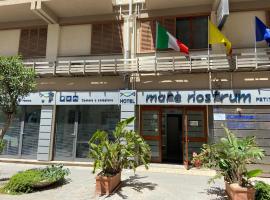 Mare Nostrum Petit Hôtel，位于波扎洛的酒店