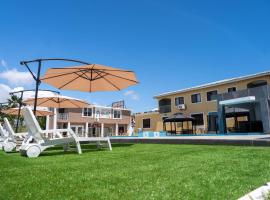 Adonai Luxe Apartment，位于特马的酒店