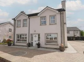 Donagh Cross Town House