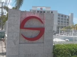 Spanish Court Hotel，位于蒙特哥贝的酒店