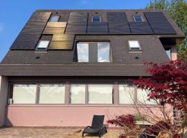 Bel-etage centraal gelegen in België max 8 pers, veel privacy，位于Denderleeuw的酒店