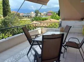 Glossy Messinian Escape - Spacious Apartment