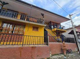 Hostal la Divisa Salento，位于Arrayanal的酒店