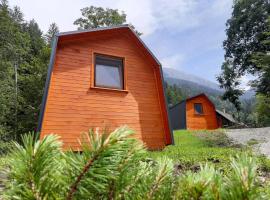 Camping & Glamping Grintovec，位于普雷德沃尔的酒店