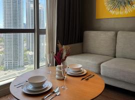 Acqua Resideces Suites Celestia at Hotel Residences Manila，位于马尼拉的酒店
