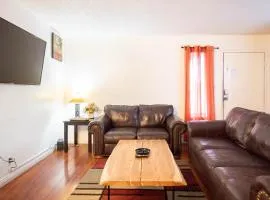 2 bedroom UNLV, Thomas Mack