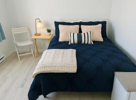 204 Queen Bedroom Downtown Glace Bay