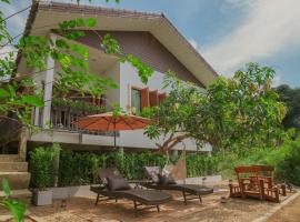 Gemstone Riverside, Chanthaburi，位于尖竹汶的自助式住宿