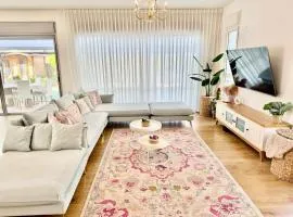 שלווה בגלבוע - וילה מדהימה עם ג'קוזי ובריכה בגדעונה