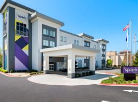 Spark by Hilton Little Rock West，位于小石城的酒店