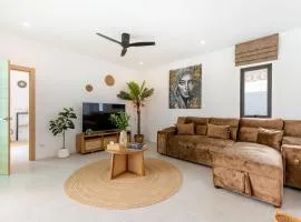 Villa Elsa with Garden -Included Airport pick up