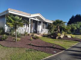 Maison proche du Bassin d'Arcachon，位于萨莱的酒店