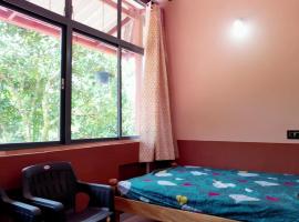 Meruthi Gudda Homestay in Hornadu，位于Kalasa的民宿