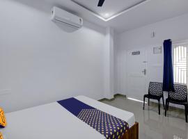 SPOT ON Hotel Aqua Palace Inn，位于坎努尔的酒店