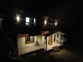 Bliss Room In Mahabaleshwar，位于马哈巴莱斯赫瓦尔的酒店