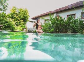 Local Hostel Novo Airão，位于新艾朗的酒店