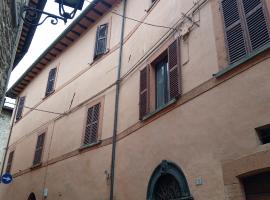 Casa 28 Luglio - Appartamento，位于Mercatello sul Metauro的酒店