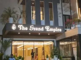 Hotel Grand Empire, Banquet, Swimming Pool with Taj View