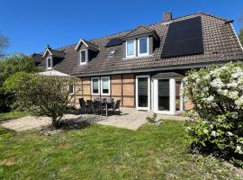 Ferienwohnung Sonnenschein Garten，位于于尔岑的酒店