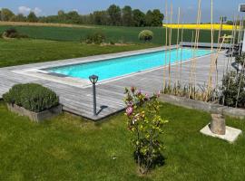 B&B Les Autres Sens，位于Villers-la-Ville的带热水浴缸的酒店