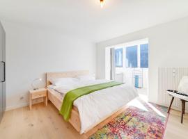 Casa Pasternaria Sleeps 8 Hiking and MTB close to Laax，位于Sagogn的酒店