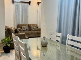 Tu hogar en Casa Valencia，位于圣佩德罗苏拉的酒店