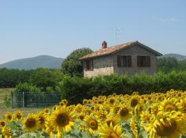 Agriturismo gli Arrighi - Cà di Giulia，位于Casella的酒店
