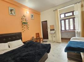 Gomukh Hotel Uttarkashi，位于乌德尔格希的酒店