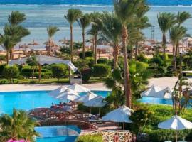 Chalet in amwaj oyoun resort & casino - families and couples only，位于沙姆沙伊赫的酒店