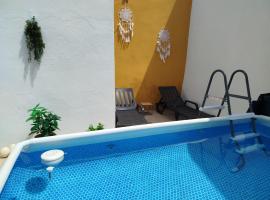 Casa dos Marias，位于埃尔瓦斯的自助式住宿