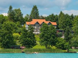Kleines Hotel Kärnten，位于法克湖畔埃格的家庭/亲子酒店