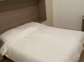 Moderne Wohnung mit Garten，位于特赖斯基兴的酒店