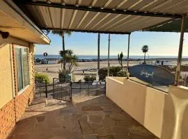 Oceanfront House Surf and Relax