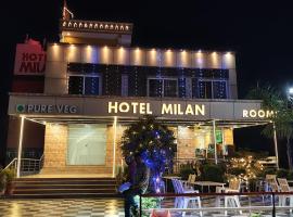 Hotel Milan And Restaurant，位于Kotah Junction的酒店