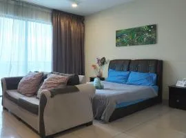 TREFOIL@SETIA CITY, STUDIO UNIT,HOMESTAY