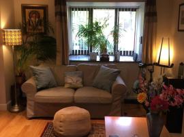 Quiet times away from city noise, but not too far!，位于斯凯尔默斯代尔的酒店