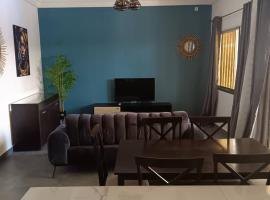 House Private Pool with Car in option，位于黑角的酒店