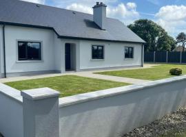 Paddys Cottage，位于Teach Munna的酒店