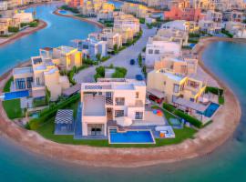 Luxurious Villas in Tawila El Gouna，位于赫尔格达的酒店